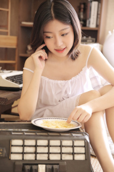 逃脱蓝静仪